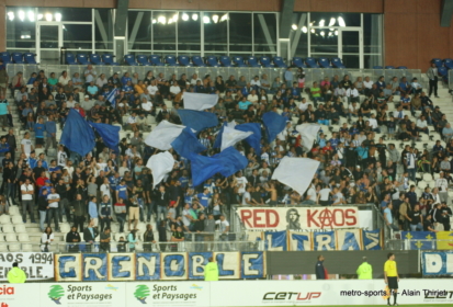 Stades pleins, ferveur populaire et guichets fermés : la Ligue 2 bat des records en tribunes